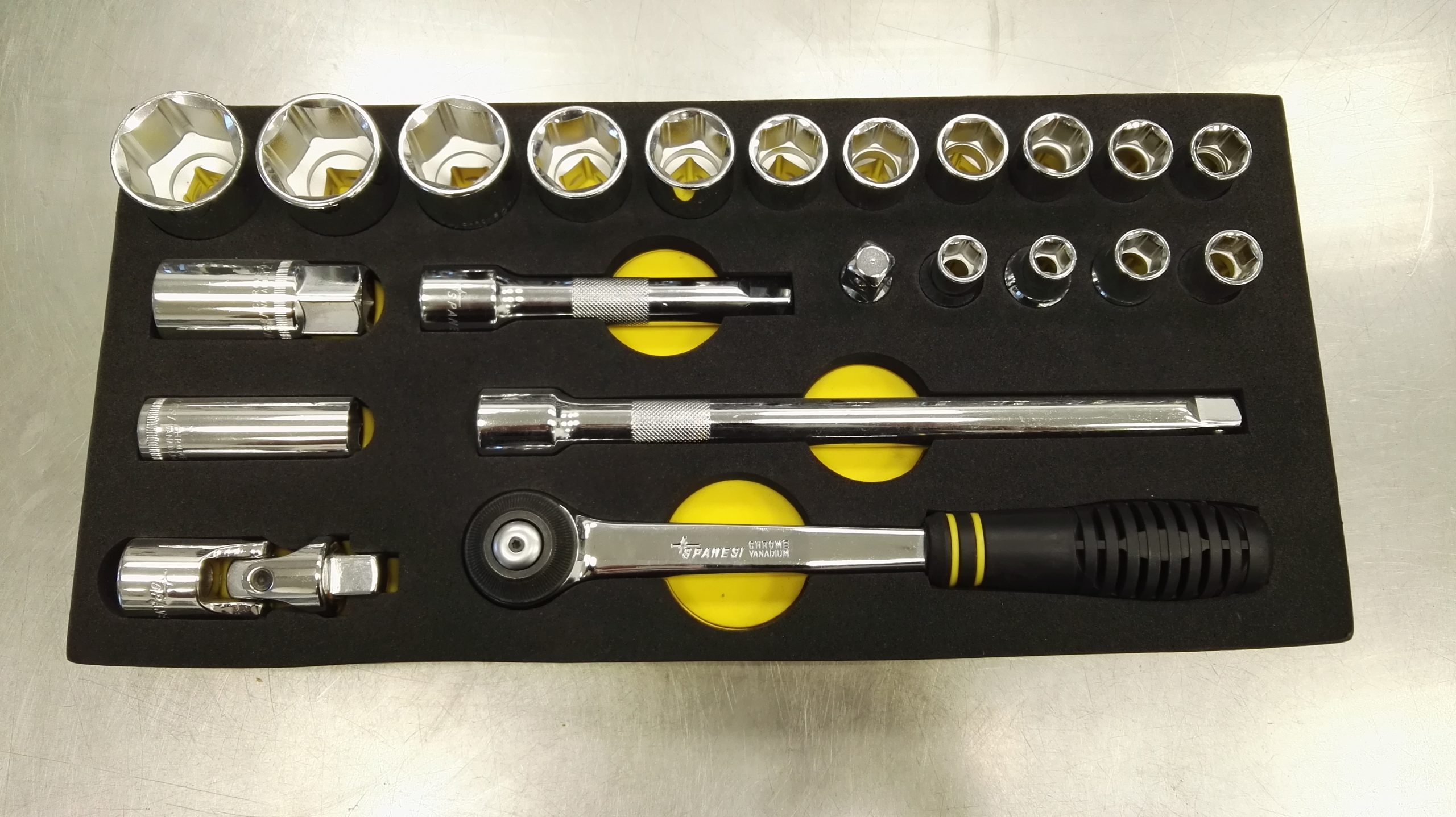 SPANESI SET 1/2" NASTAVKOV Z RAGLJO 1 SPANESI SET 1/2" NASTAVKOV Z RAGLJO