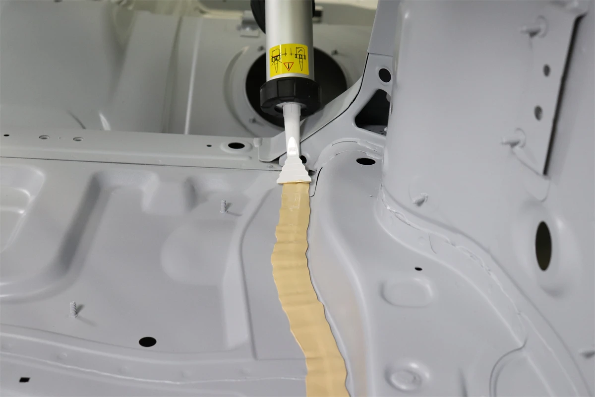 Tesnilna masa 310ml bež večnamenska SEAM SEALER 50740 3M 2 Tesnilna masa 310ml bež večnamenska SEAM SEALER 50740 3M – 2